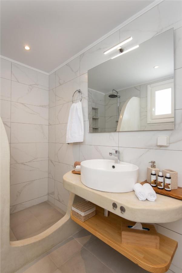 Miles Away Luxury Apartments Platis Gialos  Bagian luar foto
