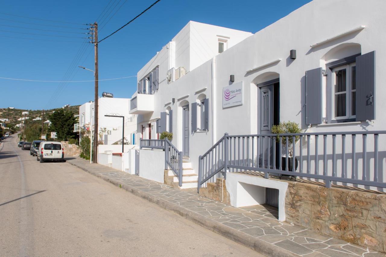 Miles Away Luxury Apartments Platis Gialos  Bagian luar foto